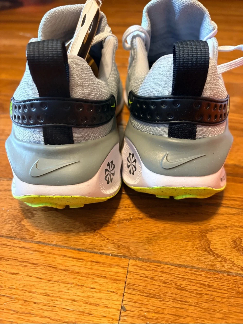 Nike kids React Infinity Run 4 Light Grey with Neon Yellow Accents